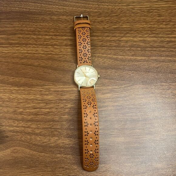 Arizona Clothing Company Everyday Watch with Laser Cut Floral Design Band - Picture 2 of 3